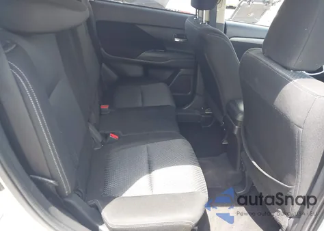 2018 Mitsubishi Outlander Se z USA, uszkodzony, nr VIN JA4AD3A31JZ032417